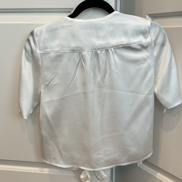 A&F Satin Button Up - Picture 3 of 3